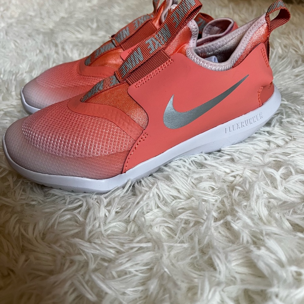Kids Nike Sneaker size 2.5